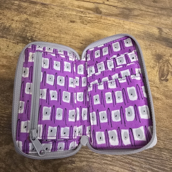 Vera Bradley Gray Small Floral Wristlet Wallet - Picture 4 of 8